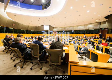 Minitagung, Europäisches Parlament Europäisches Parlament, Brüssel. Mini-Sitzung des Europäischen Parlaments, in der der ehemalige italienische Premierminister Aldo Moro geehrt wird, und seine Leistungen für die Integration Europas. Brüssel Europäisches Parlament, Place du Le Brussel Belgie Copyright: XGuidoxKoppesx Stockfoto