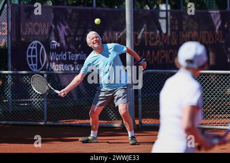 Manavgat, Antalya, Türkei. März 2024. Wilf Jessop (GBR) kehrt während der Team- und Einzelweltmeisterschaften 2024 65-90 mit Vorhand zurück (Credit Image: © Mathias Schulz/ZUMA Press Wire) NUR ZUR REDAKTIONELLEN VERWENDUNG! Nicht für kommerzielle ZWECKE! Stockfoto