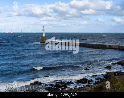 Die Nordseeküste: Aberdeen South Breakwater Head Lighthouse und Pier, Aberdeen Harbour, Greyhope Road, Torry, Aberdeen, Aberdeenshire, Schottland, Großbritannien Stockfoto