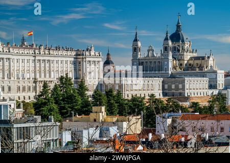 Almudena Kathedrale und Königspalast, Madrid, Spanien Stockfoto