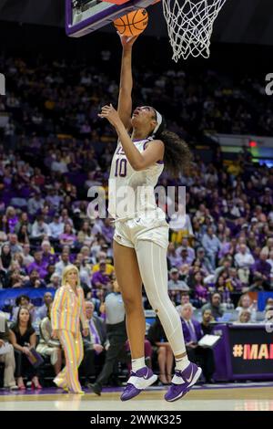 Baton Rouge, LA, USA. März 2024. LSU's Angel Reese (10) legt sich während der zweiten Runde des NCAA Women's March Madness Tournament zwischen den Middle Tennessee Blue Raiders und den LSU Tigers im Pete Maravich Assembly Center in Baton Rouge, LA, auf. Jonathan Mailhes/CSM/Alamy Live News Stockfoto