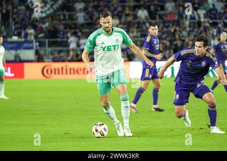 Orlando, Florida, USA, 23. März 2024, der Austin FC-Verteidiger Matt Hedges #2 verteidigt den Ball im Inter&Co Stadium. (Foto: Marty Jean-Louis/Alamy Live News Stockfoto