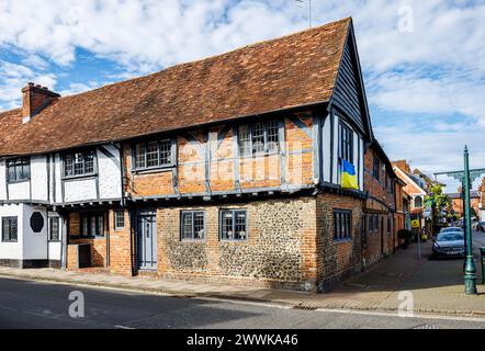 Historisches Fachwerkhaus Barn Cottage, The Old Granary, ein denkmalgeschütztes Gebäude in der Friday Street, Henley-on-Thames, einer Stadt im Süden von Oxfordshire Stockfoto