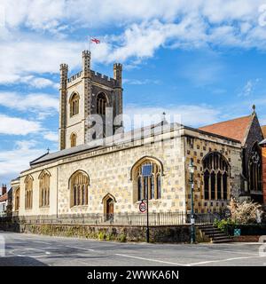 Seitenansicht der historischen Pfarrkirche St. Mary the Virgin in der Hart Street, Henley-on-Thames, einer Stadt im Süden von Oxfordshire Stockfoto