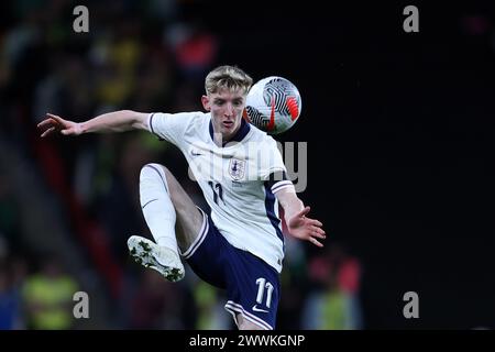 London, Großbritannien. März 2024. Anthony Gordon aus England in Aktion. England gegen Brasilien, internationales Fußball-Freundschaftsspiel im Wembley Stadium in London am Samstag, 23. März 2024. Nur redaktionelle Verwendung. bild von Andrew Orchard/Andrew Orchard Sportfotografie/Alamy Live News Credit: Andrew Orchard Sportfotografie/Alamy Live News Stockfoto