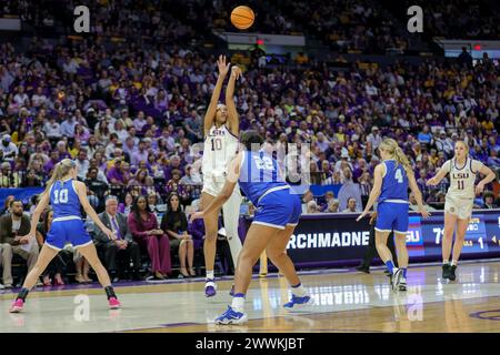 Baton Rouge, LA, USA. März 2024. LSU's Angel Reese (10) schießt im Pete Maravich Assembly Center in Baton Rouge, LA, während der zweiten Runde des NCAA Women's March Madness Tournament zwischen den Blue Raiders und den LSU Tigers. Jonathan Mailhes/CSM/Alamy Live News Stockfoto