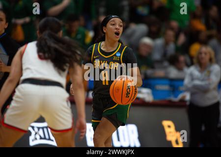 Blacksburg, VA, USA. März 2024. Der Baylor Lady Bears Wärter Jada Walker (11) übernimmt den Ball während der zweiten Runde des College-Basketballspiels im NCAA-Turnier der Frauen zwischen den Baylor Lady Bears und den Virgina Tech Hokies im Cassell Coliseum in Blacksburg, VA. Jonathan Huff/CSM/Alamy Live News Stockfoto