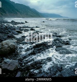 Black Beach am Buck Creek, King Range National Conservation Area, Humboldt County, Kalifornien Stockfoto