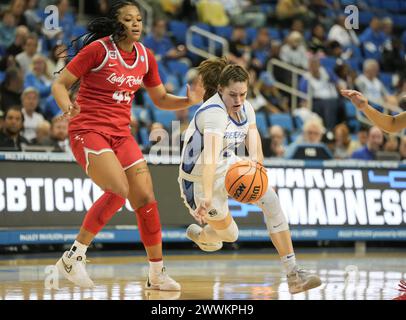 Lauren Jensen (15), der Wachmann der Creighton Bluejays, fährt während des NCAA-Turniers der Frauen 2024 - Runde 64, Los Anles, Kalifornien, Samstag, 23. märz 2024, in den Korb. Creighton Blue Jays schlägt UNLV 87-73 (David Venezia / Bild des Sports) Stockfoto