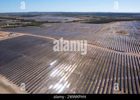 Solarfarm mit einer Fläche von über 500 Hektar in Wandoan South Queensland Australien Stockfoto