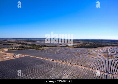 Solarfarm mit einer Fläche von über 500 Hektar in Wandoan South Queensland Australien Stockfoto