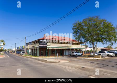 Klassisches Queenslander Stryle Holz gebaut Cobb & Co Hotel St George Queensland Australien Stockfoto