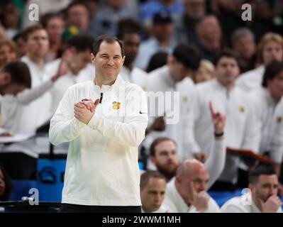 Memphis, Tennessee, USA. März 2024. Baylor-Cheftrainer SCOTT DRAW reagiert auf ein Spiel während des NCAA Men's Basketball Tournament in der zweiten Runde zwischen den Baylor Bears und den Clemson Tigers am 24. März 2024. Clemson Won, 72-64, (Credit Image: © Scott Coleman/ZUMA Press Wire) NUR REDAKTIONELLE VERWENDUNG! Nicht für kommerzielle ZWECKE! Stockfoto