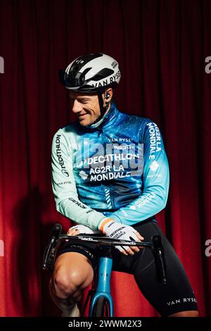 Wevelgem, Belgien. März 2024. Foto von Zac Williams/SWpix.com - 24/03/2024 - Radfahren - 2024 Gent Wevelgem in Flanders Fields - Sam Bennett, Decathlon AG2R La Mondiale. Quelle: SWpix/Alamy Live News Stockfoto