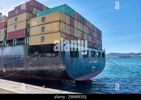 Vigo, Pontevedra, Spanien; 24. März 2024; Stern des beschädigten Containerschiffs MSC Katyayni unter Panama-Flagge dockte am Dock an. Fehler suff Stockfoto