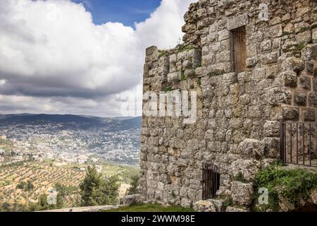 Schloss ajloun aus der Zeit um 1185 erbaut auf dem Berg auf auf 1250 m in jordanien Stockfoto