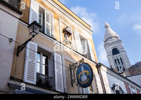 Dezember 2023 - Einkaufs- und Restaurantviertel, Montmartre, Paris, Frankreich. Stockfoto