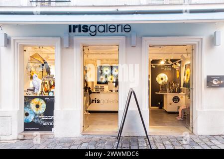 Dezember 2023 - Einkaufs- und Restaurantviertel, Montmartre, Paris, Frankreich. Stockfoto