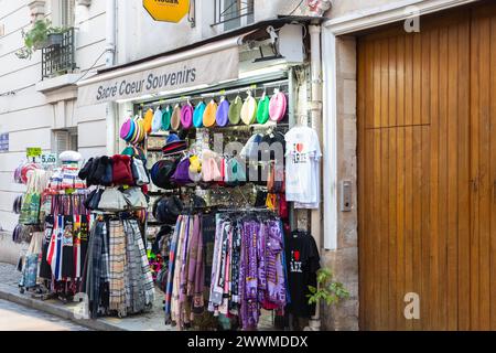 Dezember 2023 - Einkaufs- und Restaurantviertel, Montmartre, Paris, Frankreich. Stockfoto