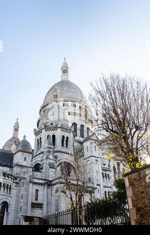 5. Dezember 2023 – die Basilika Sacré Coeur de Montmartre, auch bekannt als Basilika Sacré-Cœur und oft einfach Sacré-Cœur, ist ein römisch-katholisches ch Stockfoto