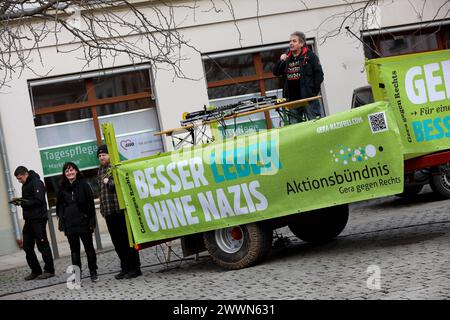 Gera gegen Rechts - Kundgebung gegen Rechtsextremismus - Gegen Rechte Terror in Deutschland - Deutschland, DE, DEU, Germany, Gera 23.03.2024 - Einige Hundert Menschen sind auf dem Marktplatz von Gera für Solidarität und gegen Rechtsextremismus zu einer Protestundgebung zusammengekommen. Außer den politischen Parteien haben sich auch Vereine, Sozialverbände und Kirchen an der Kundgebung mit Div. Infostände auf dem Martplatz beteiligt. Hauptauslöser der zahlreichen Demonstrationen in ganz Deutschland gegen die AfD sind die Recherchen von CORRECTIV Recherchen für die Gesellschaft gemeinnützige Stockfoto