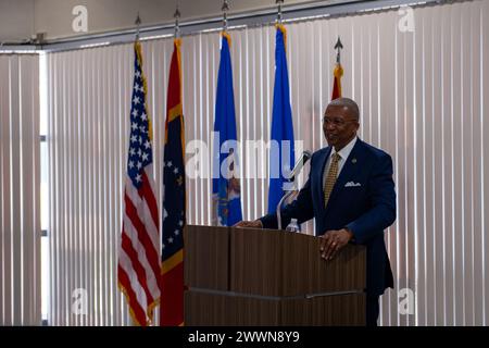 General Augustus L. Collins, ehemaliger Adjutant General von Mississippi, spricht beim 172. Airlift Wing Black Heritage Program, Jackson, Mississippi, 23. Februar 2024. Collins erzählte Geschichten über afroamerikanische Beiträge im US-Militär. Air National Guard Stockfoto