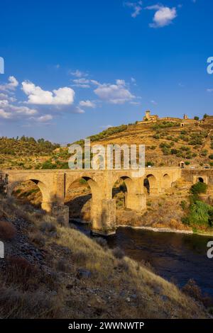 Alcantara-Brücke (Puente de Alcantara) Römische Brücke, Alcantara, Extremadura, Spanien Stockfoto