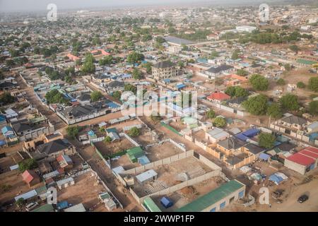 Juba, die Hauptstadt des Südsudan, vom Himmel aus gesehen. Rund 1.000 südsudanesische Rückkehrer und sudanesische Flüchtlinge überqueren täglich die Grenze vom Sudan in den Südsudan. Der Krieg im Sudan, der im April 2023 begann, hat zur größten Vertreibungskrise der Welt geführt. (Foto: Sally Hayden / SOPA Images/SIPA USA) Stockfoto