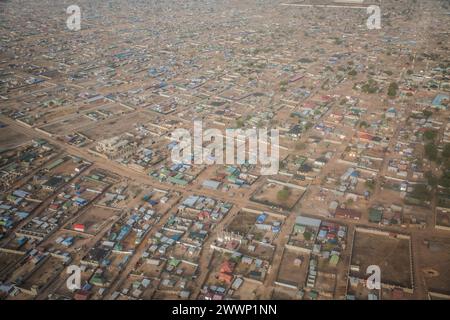 Juba, die Hauptstadt des Südsudan, vom Himmel aus gesehen. Rund 1.000 südsudanesische Rückkehrer und sudanesische Flüchtlinge überqueren täglich die Grenze vom Sudan in den Südsudan. Der Krieg im Sudan, der im April 2023 begann, hat zur größten Vertreibungskrise der Welt geführt. Stockfoto