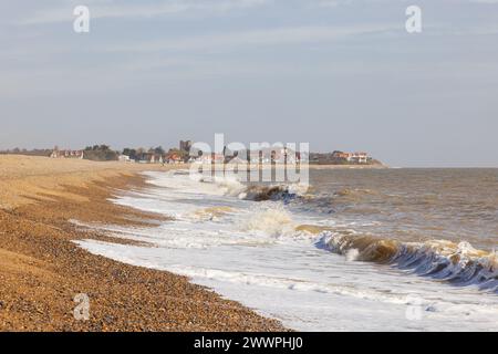 Strandabschnitt zwischen Aldeburgh und Thorpeness, wo das HGÜ-Kabel National Grid Sea Link an Land kommen kann. Suffolk. UK Stockfoto