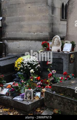 Grab von Jim Morrison, Leadsänger der Türen in Paris, Frankreich, Friedhof Père-Lachaise Stockfoto