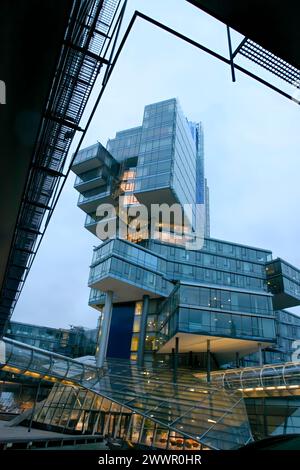 Moderne Architektur der NORD/LB Hauptniederlassung Hannover, Niedersachsen, Germnay, Europa, entworfen von Behnisch Architekten Stockfoto