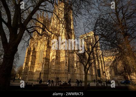 York Minster York England March 2024 York Minster, ehemals Kathedrale und Metropolitische Kirche von Saint Peter in York, ist eine anglikanische Kathedrale Stockfoto