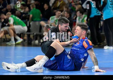 Csaba Leimeter (HBW Balingen-Weilstetten, 05), verletzt am Boden, Fuechse Berlin vs HBW Balingen-Weilstetten, HBL, Handball, 26. Spieltag, Max Schmel Stockfoto