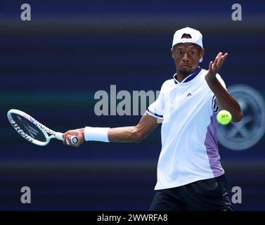 Miami, Vereinigte Staaten Von Amerika. März 2024. MIAMI GARDENS, FLORIDA - 25. MÄRZ: Alexander Zverev aus Deutschland gegen Christopher Eubanks aus den USA in der 10. Runde der Miami Open im Hard Rock Stadium am 25. März 2024 in Miami Gardens, Florida. (Foto: Alberto E. Tamargo/SIPA USA) Credit: SIPA USA/Alamy Live News Stockfoto