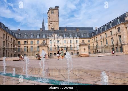 Liberation Square und den Palast der Herzöge von Burgund (Palais des Ducs de Bourgogne) in Dijon, Frankreich. Wunderschöne Stadt. Stockfoto