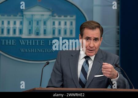 Washington, Usa. März 2024. John Kirby, Berater für nationale Sicherheitskommunikation des Weißen Hauses, nimmt am 25. März 2024 an dem täglichen Briefing im Weißen Haus in Washington, DC Teil. Foto: Chris Kleponis/UPI Credit: UPI/Alamy Live News Stockfoto