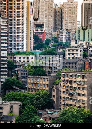 Blick vom Seilbahn über Yangtze River in Chongqing City (Chongqing, China) Stockfoto