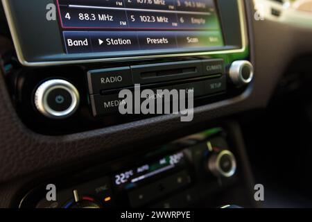 Smart Multimedia Touchscreen System für die Automobilindustrie Stockfoto