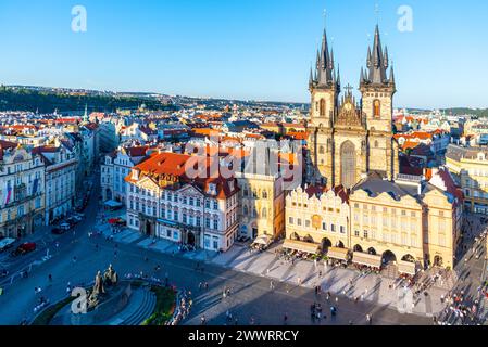 PRAG, TSCHECHISCHE REPUBLIK - 04. SEPTEMBER 2019: Luftaufnahme der Kirche unserer Lieben Frau vor Tyn am Altstädter Ring, Prag, Tschechische Republik. Stockfoto