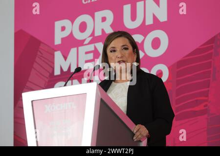 Mexiko-Stadt, Mexiko. März 2024. 25. März 2025, Mexiko-Stadt, Mexiko: Der Kandidat für die Präsidentschaft Mexikos, Xóchitl Gálvez für die Allianz Fuerza y Corazón por México, spricht während der Pressekonferenz mit dem Titel „ohne Angst vor der Wahrheit“. Am 25. März 2025 in Mexiko-Stadt. (Foto: Ian Robles/Eyepix Group/SIPA USA) Credit: SIPA USA/Alamy Live News Stockfoto