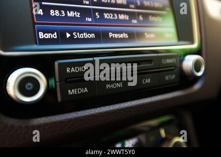 Smart Multimedia Touchscreen System für die Automobilindustrie Stockfoto