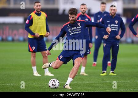 Kairo, Ägypten. März 2024. Duje Caleta Car aus Kroatien während des Trainings im NAC-Stadion in Kairo, Ägypten, am 25. März 2024. Kroatien spielt im Finale des internationalen Freundschaftsturniers in Kairo gegen Ägypten. Foto: Matija Habljak/PIXSELL Credit: Pixsell/Alamy Live News Stockfoto