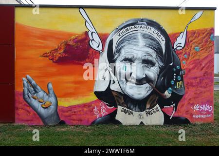Alte Gallier mit geflügelten Helmgrüßen von einer Graffiti-Wand, Frankreich, Bretagne Stockfoto