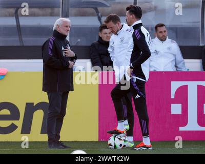 v. l. Rudi Völler Direktor der Männer-Nationalmannschaft, Trainer Julian Nagelsmann und Assistenztrainer Sandro Wagner, 25.03.2024, Fussball, DFB, N Stockfoto