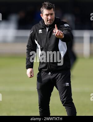 Graeme Lee, Manager von Spennymoor Town, während des Spiels der Vanarama National League North zwischen Spennymoor Town und Gloucester City im Brewery Field, Spennymoor, am Samstag, den 23. März 2024. (Foto: Mark Fletcher | MI News) Credit: MI News & Sport /Alamy Live News Stockfoto