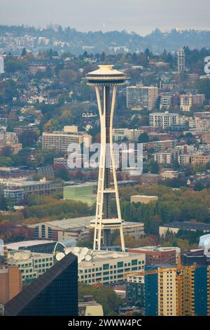 Der Space Needle Observation Tower in Seattle, Washington, USA an einem Sommertag Stockfoto