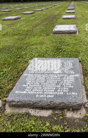 Deutscher Militärfriedhof, Vladslo, Diksmuide, Westflandern, Belgien Stockfoto