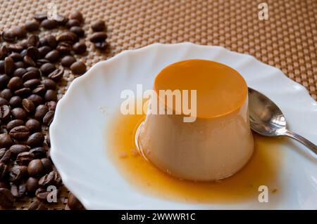 Kaffee Crème Caramel. Stockfoto