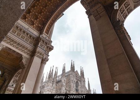 Die Galleria Vittorio Emanuele II ist Italiens älteste aktive Einkaufsgalerie und ein wichtiges Wahrzeichen von Mailand. Benannt nach dem ersten König von Italien. Stockfoto